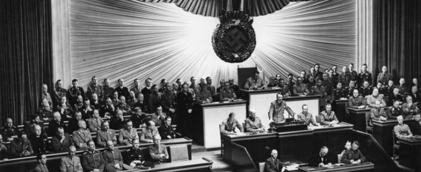 Hitler: Verdenskrig var kunsthappening