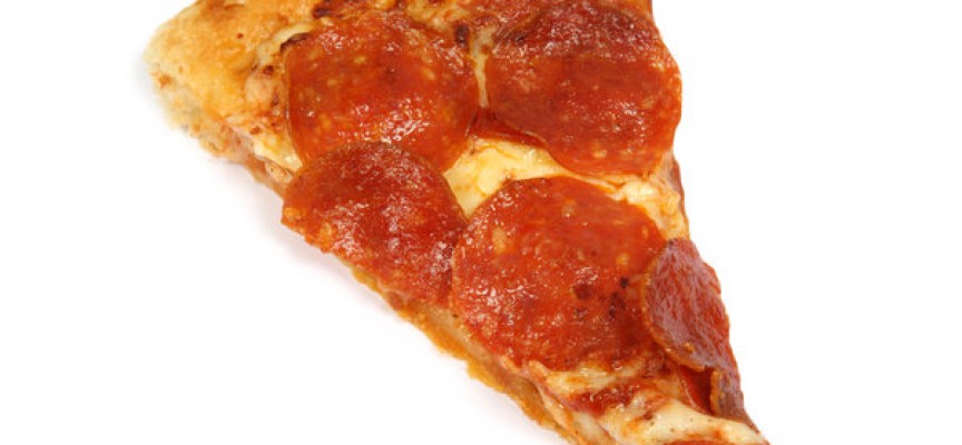 Datingchok: Så kæreste spise pizzarester, der havde stået hele natten på køkkenbordet