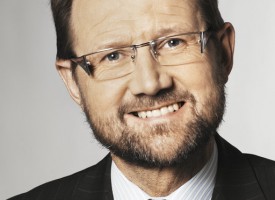 Folkekrav fra ateister bringer Helge Sander tilbage som forskningsminister