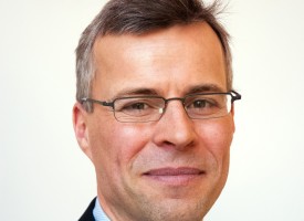 Thomas Larsen: Genialt af Venstre at tabe magtkamp og gå tilbage i meningsmålingerne
