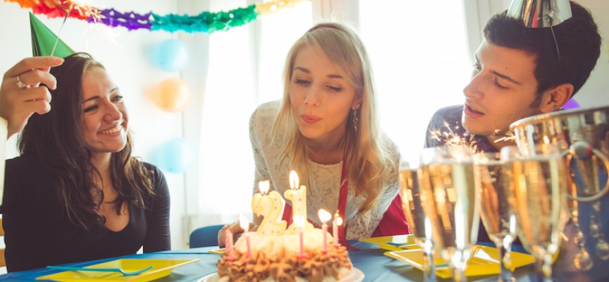Danskerne raser: Maria fejrede fødselsdag med kage
