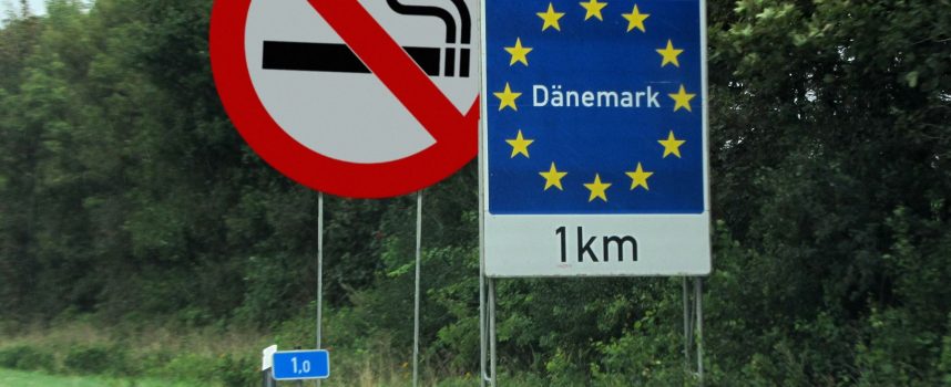 Sundhedsminister: Rygere skal gå uden for Danmark for at ryge